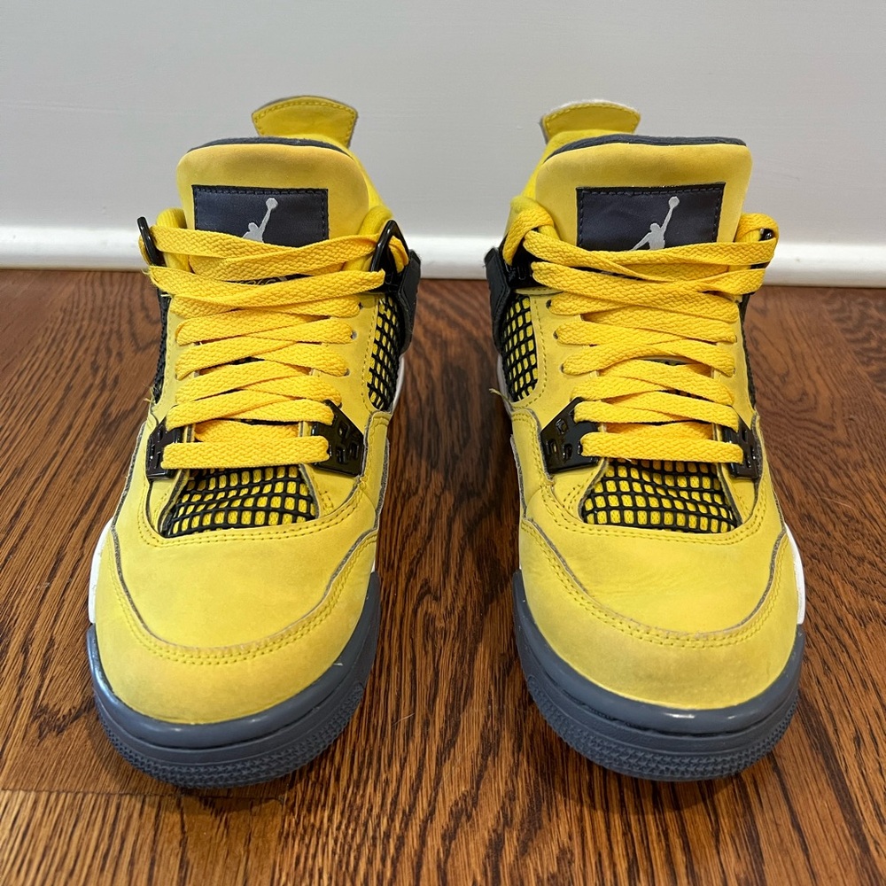 Nike Air Jordan Retro Big Kid size 4.5